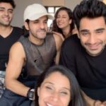 Chestha Bhagat Instagram - “Saiyaan” challenge with all the great singers in the house 😂😋 @nidhikumardance @aerreo @aryannarora @zensajnani #temptationislandindia #temptationislandonjiocinema