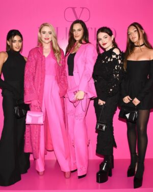 Chiara Aurelia Instagram - last night for #valentinopinkppcollection @maisonvalentino !! 💖💄💘 thank you so much for having me, the collection is beautiful.. 😍