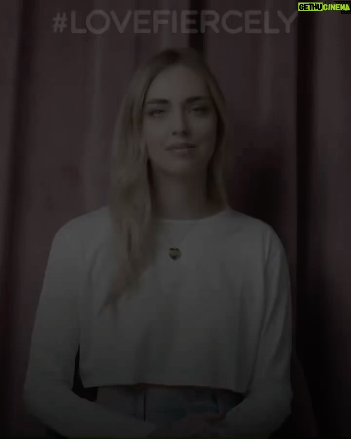Chiara Ferragni Instagram - Oggi @ChiaraFerragniBrand compie 10 anni, ecco alcuni dei momenti più iconici di questi anni passati insieme!❤️ Per festeggiare questo momento, per 48 ore, potrai usufruire del free shipping sul nostro sito e del 10% di sconto nel nostro store di Roma, via del Babuino 152. Non perdere questa occasione, è tempo di festeggiare!✨ 🇬🇧 Today @ChiaraFerragniBrand turns 10, here are some of the most iconic moments of these years spent together!❤️ To celebrate this moment you can enjoy free shipping on our website and 10% discount in our store in Rome, via del Babuino 152. Don't miss this chance, it's time to celebrate!✨ #ChiaraFerragni