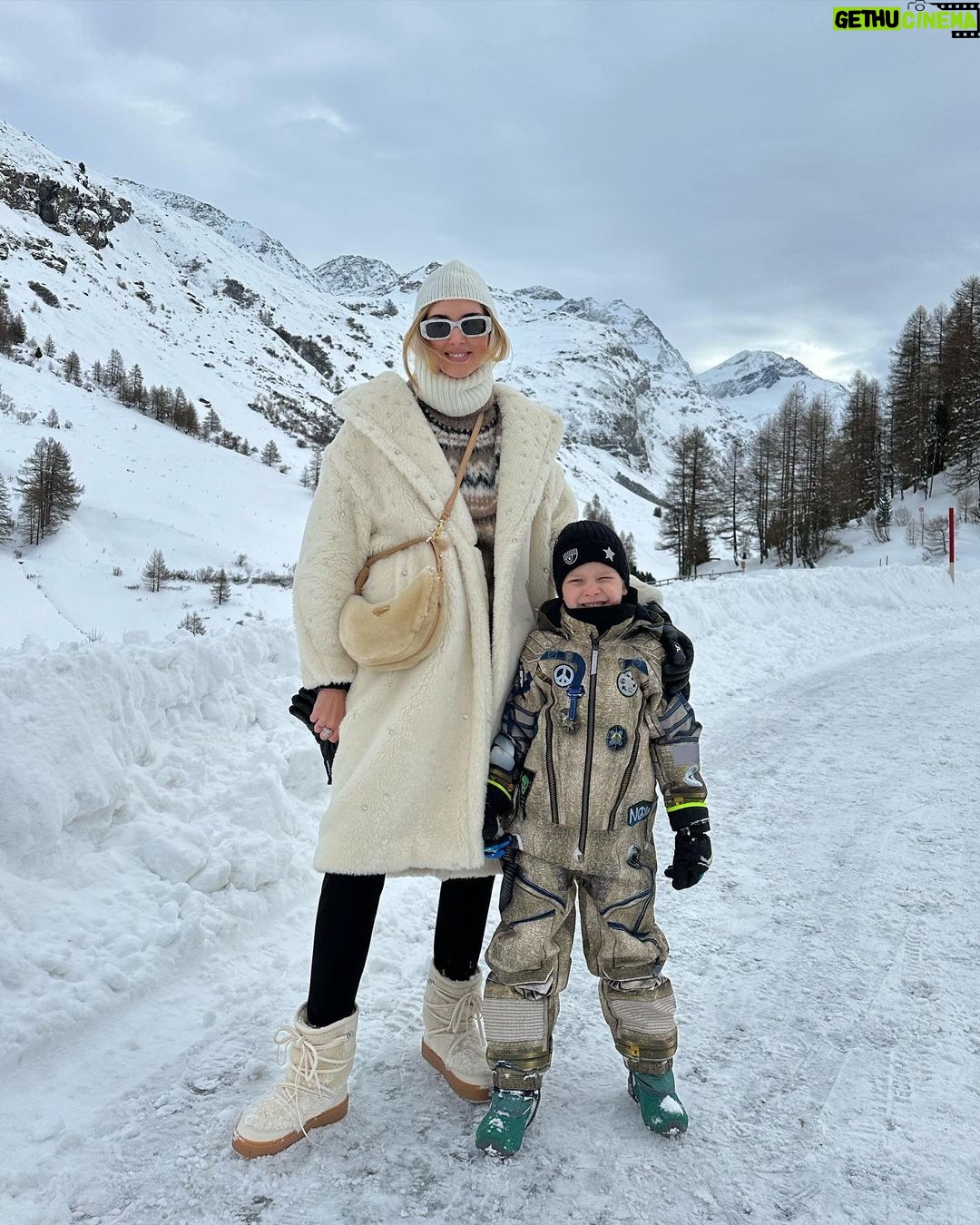 Chiara Ferragni Instagram - Sunday in Sankt Moritz ❄️