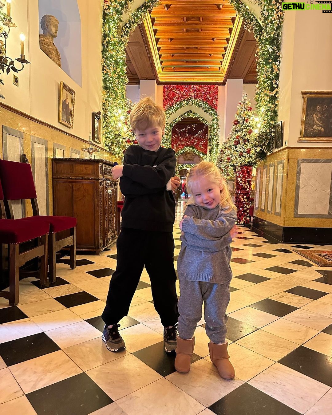 Chiara Ferragni Instagram - Saturday in St.Moritz 🥹 Sankt Moritz