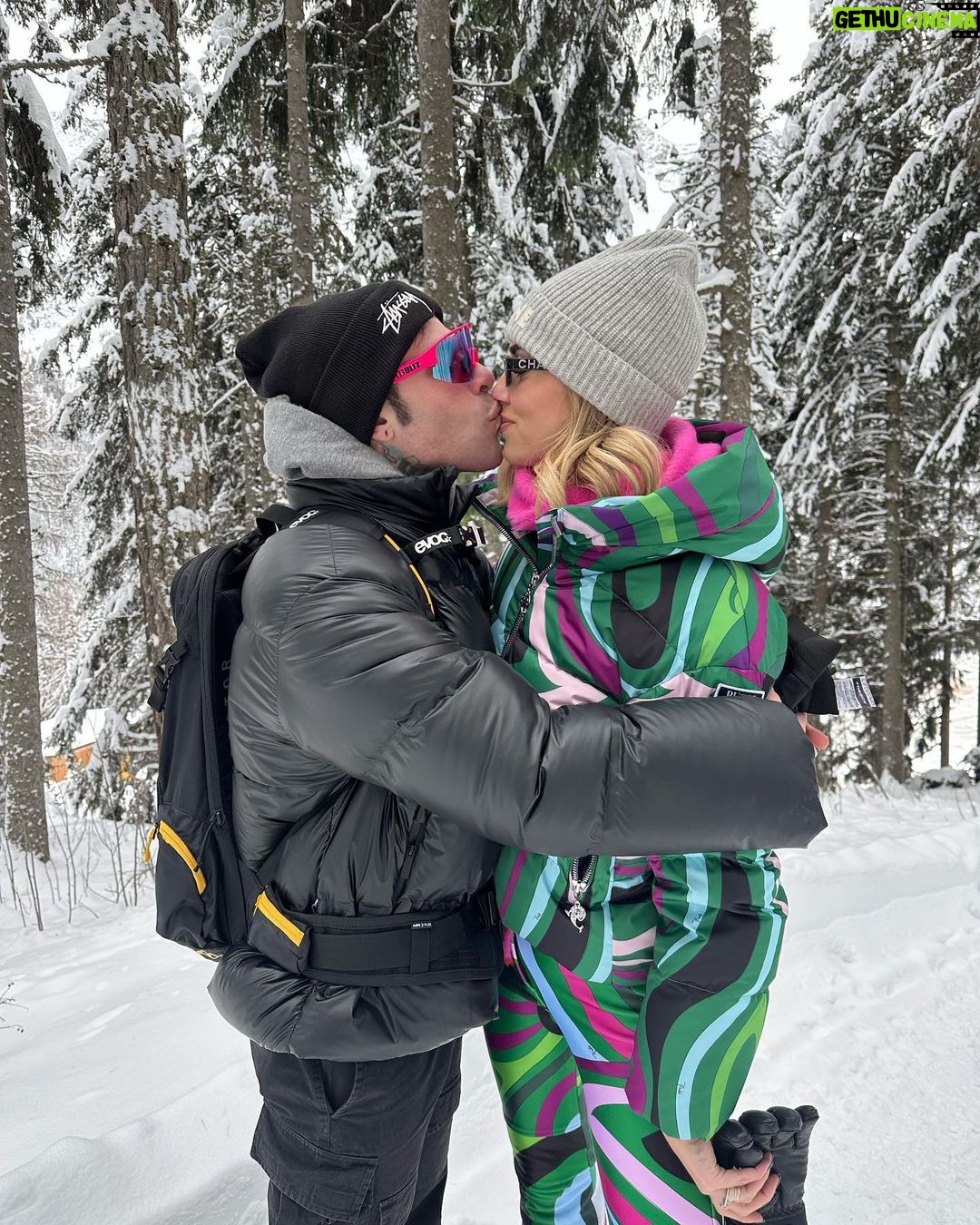 Chiara Ferragni Instagram - Saturday in St.Moritz 🥹 Sankt Moritz