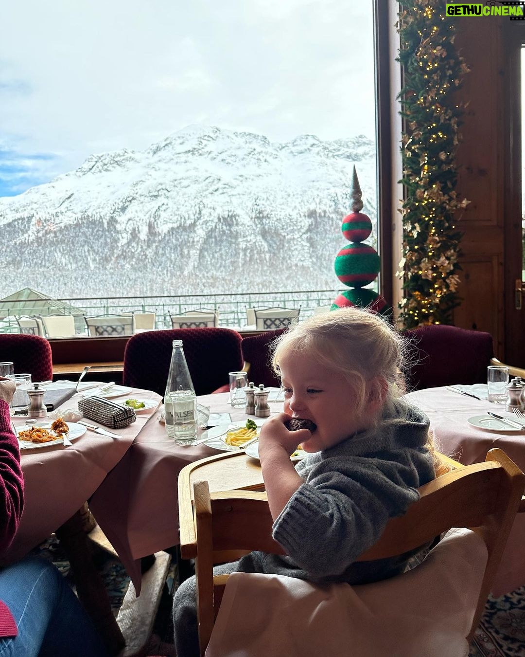 Chiara Ferragni Instagram - Saturday in St.Moritz 🥹 Sankt Moritz