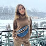 Chiara Ferragni Instagram - Bye bye Sankt Moritz 💖 Bag #suppliedbyLouisVuitton Badrutt's Palace Hotel St. Moritz Switzerland