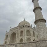 Chiara Ferragni Instagram - India day 8: Taj Mahal and Agra to end this beautiful indian trip 🥹 Taj Mahal, Agra, India
