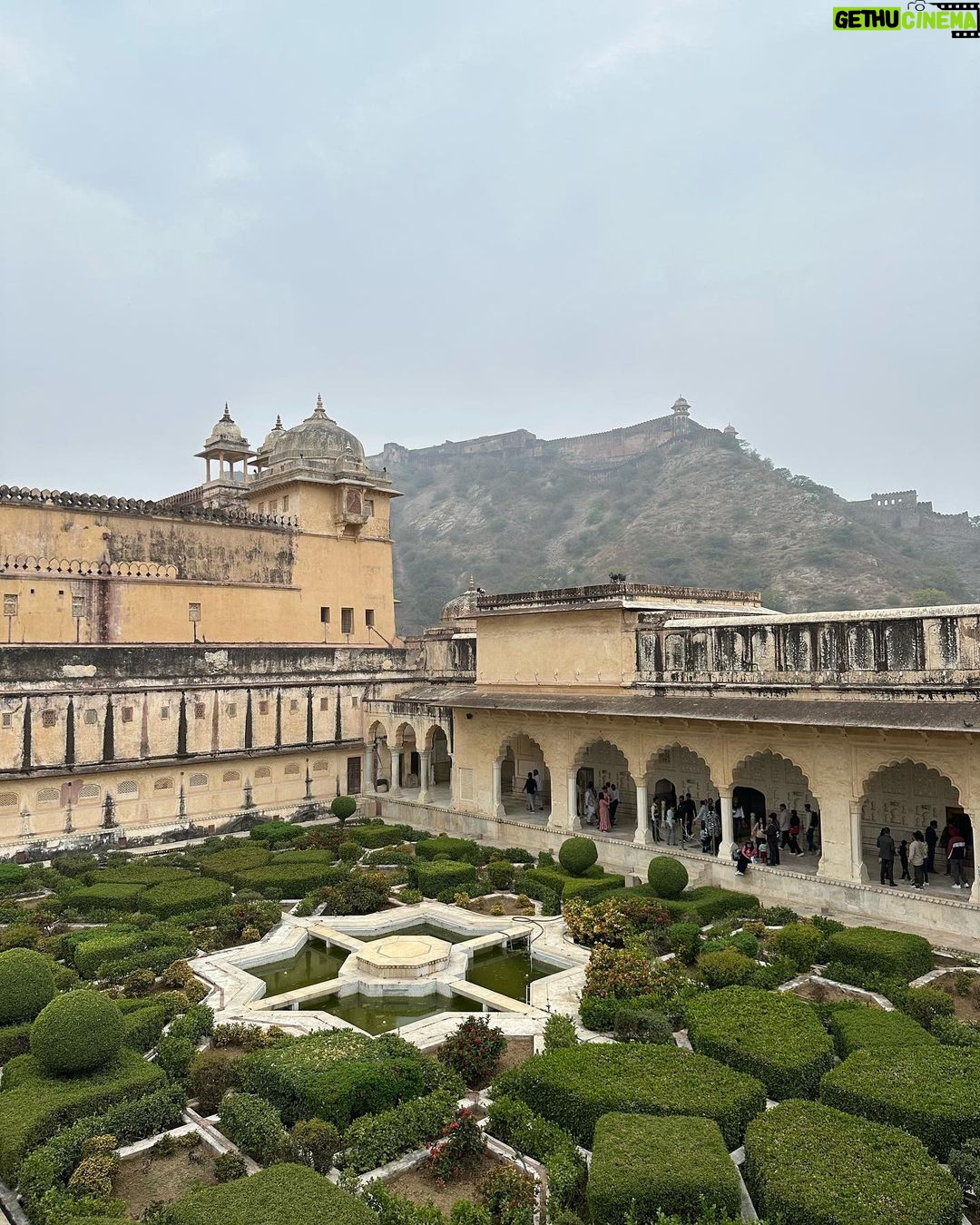Chiara Ferragni Instagram - India day 7: Jaipur and the Amber Fort 💖 Jaipur, Rajasthan