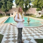 Chiara Ferragni Instagram - India day 6: Jaipur, @thegempalace, the wind palace and city palace 🙏🏻 Jaipur, Rajasthan