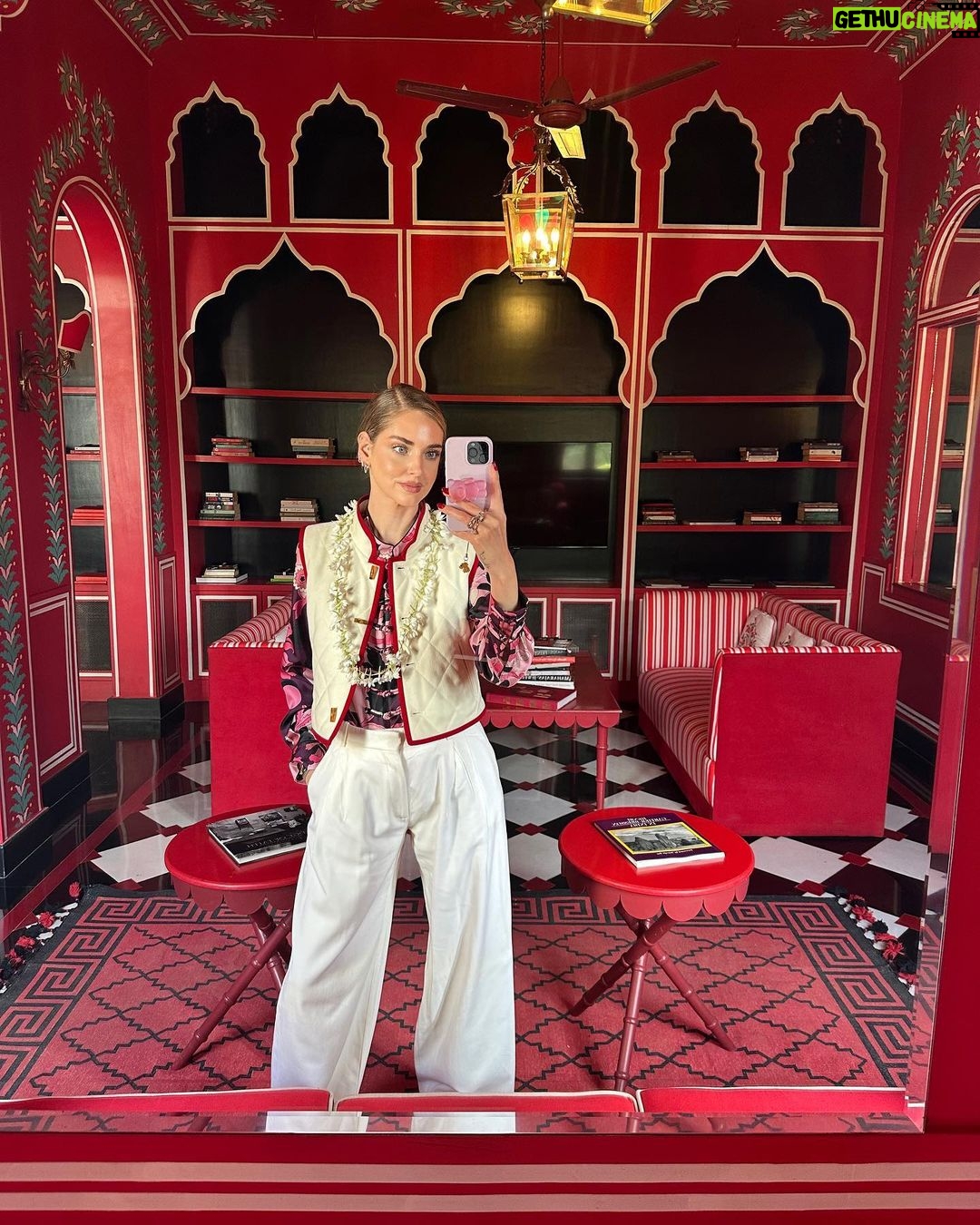 Chiara Ferragni Instagram - India day 5: Jaipur 😊 This was Villa Palladio 🙏🏻 Jaipur, Rajasthan