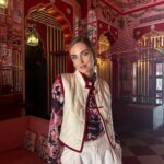 Chiara Ferragni Instagram - India day 5: Jaipur 😊 This was Villa Palladio 🙏🏻 Jaipur, Rajasthan