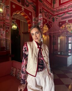 Chiara Ferragni Instagram - India day 5: Jaipur 😊 This was Villa Palladio 🙏🏻 Jaipur, Rajasthan