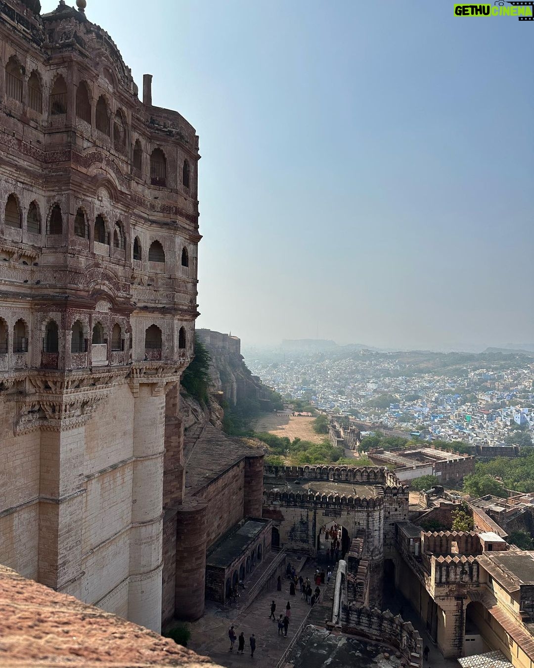 Chiara Ferragni Instagram - India day 4: second and last day visiting Jodhpur 🥹 Jodhpur City, Rajasthan, India