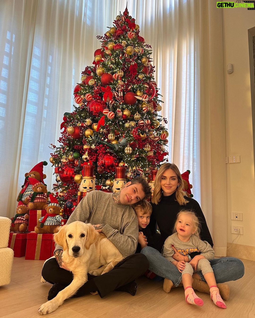 Chiara Ferragni Instagram - First Christmas in the new house 💖 Milan, Italy