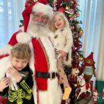 Chiara Ferragni Instagram - Santa came to surprise the kids 🎅🏻 Milan, Italy