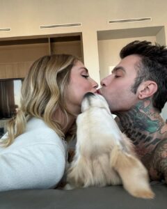 Chiara Ferragni Instagram - Ho visto lei che bacia lui e poi c’è Paloma 😅