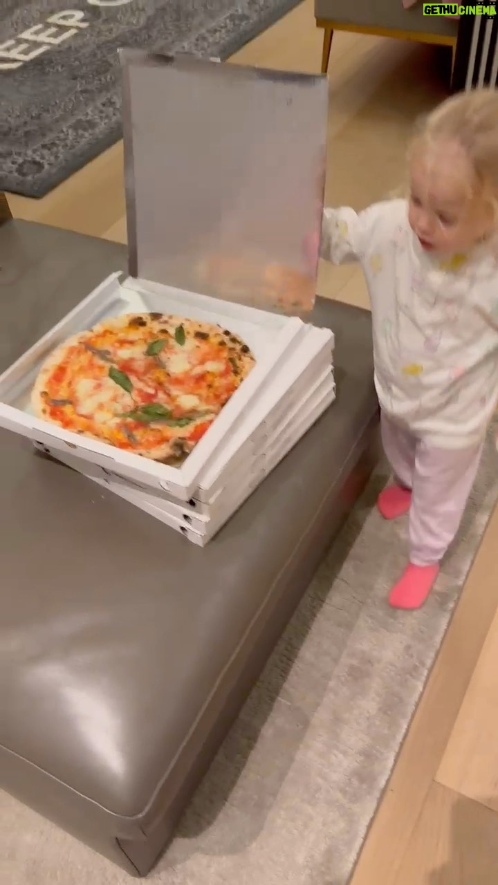 Chiara Ferragni Instagram - Vitto fattorina delle pizze 🍕