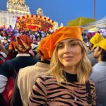 Chiara Ferragni Instagram - India day 1: in Delhi visiting Qutub Minar and Gurudwara Bangla Sahib (Sikh temple) 🙏🏻 Delhi, India