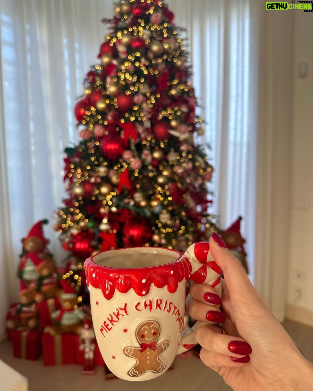 Chiara Ferragni Instagram - First Christmas in the new house 💖 Milan, Italy