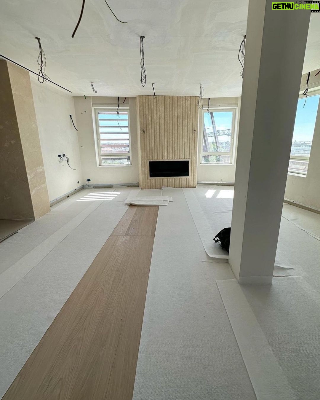 Chiara Ferragni - 0.9 Million Likes - We officially moved in our new house 🥹
