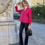 Chiara Ferragni Instagram - This @dior look feels so timeless ❤️This classic black #LadyDior goes perfectly with the Dior Bar Jacket 🥰 #adv #dior Milan, Italy