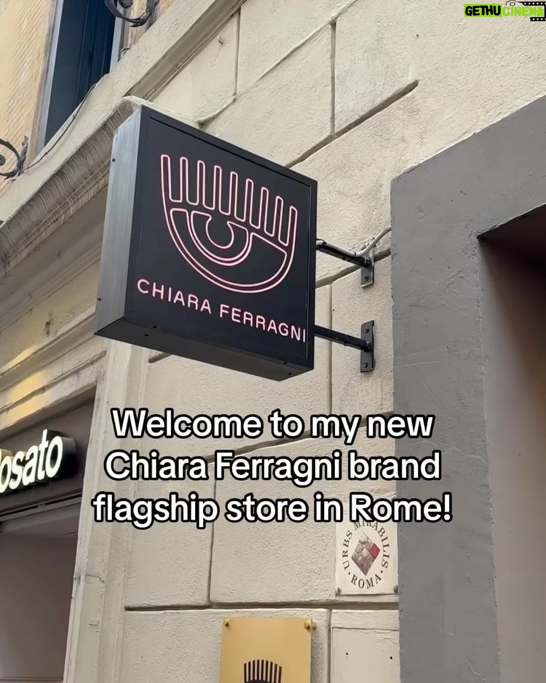 Chiara Ferragni Instagram - Today is @chiaraferragnibrand big event day in Roma for the official opening of the store 🥹🥹🥹 Rome, Italy