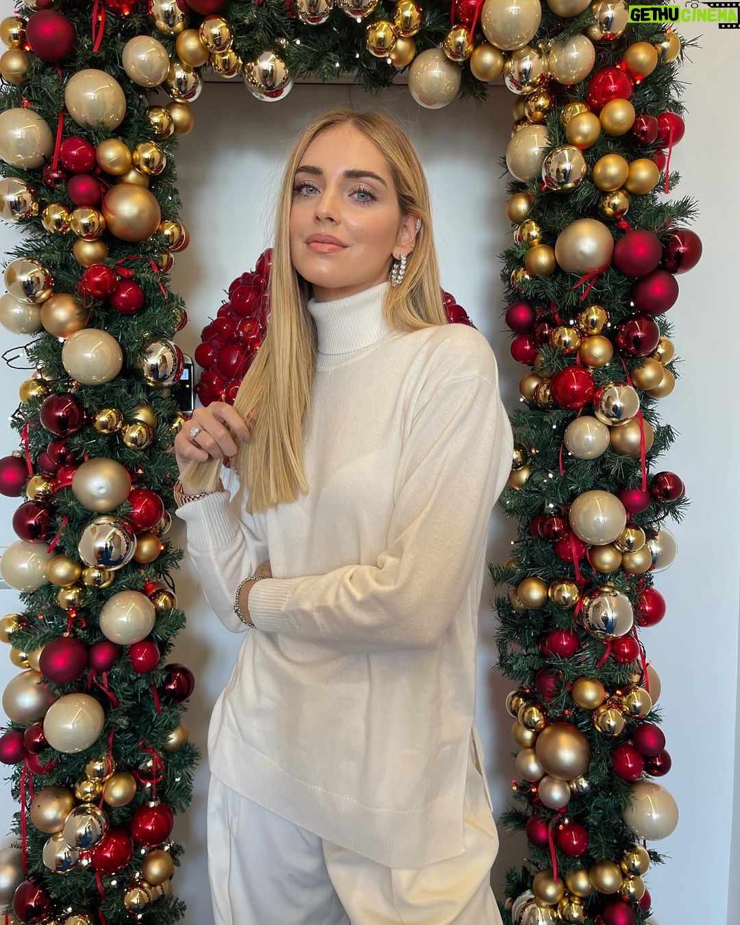 Chiara Ferragni Instagram - Cozy looks inspirations from the past years 🧸 Milan, Italy