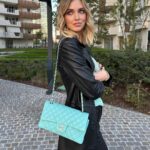 Chiara Ferragni Instagram - The light in the new house ✨ Wearing @chiaraferragnibeauty new lip kit 💕 Milan, Italy