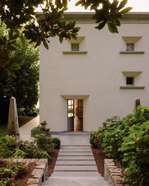 Chiara Ferragni Instagram - Villa Matilda 🥹
Our new family house at Lake Como, photographed for @ad_italia 💕 Interior design by @131design