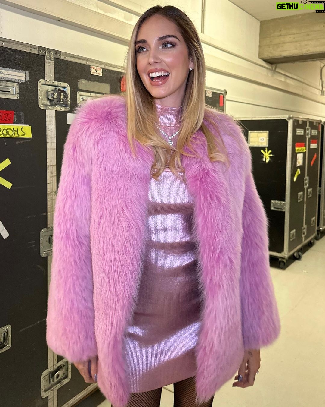 Chiara Ferragni Instagram - Cozy season has started 🥹 Some of my favorite looks of the past season ❄️