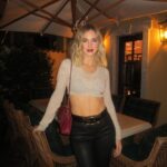 Chiara Ferragni Instagram – A burgundy monday night 🍁 Milan, Italy