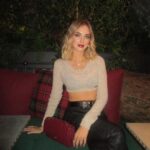 Chiara Ferragni Instagram – A burgundy monday night 🍁 Milan, Italy
