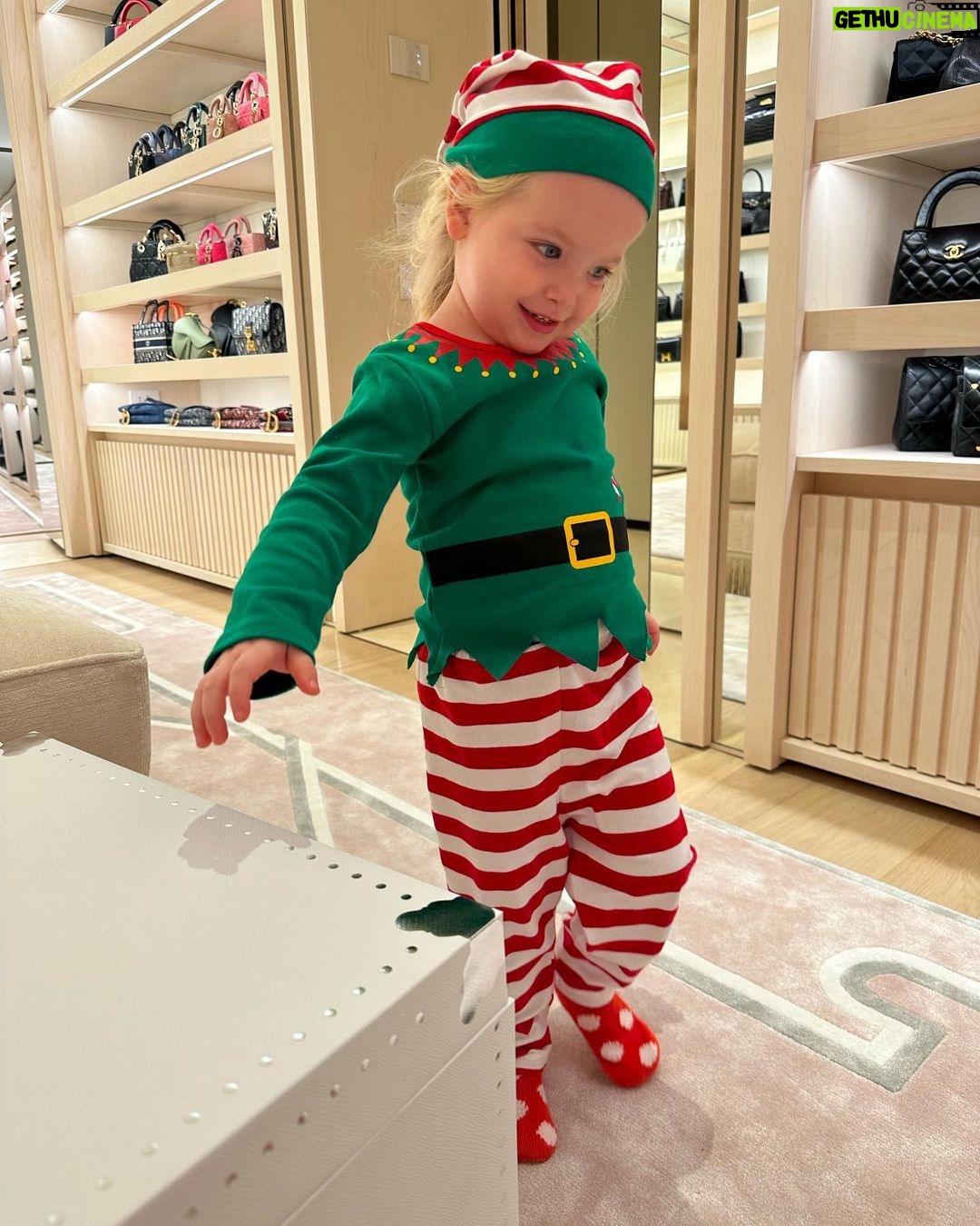 Chiara Ferragni Instagram - My favorite elf 🎅🏻 Milan, Italy
