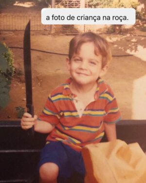 Chico Felitti Instagram - AH, A INFÂNCIA! As melhores fotos de criança competiram ontem nos stories. Essas são as dez que o público tatuou no coração, mas dá pra ver as 40 fotos no story destacado EC INFÂNCIA