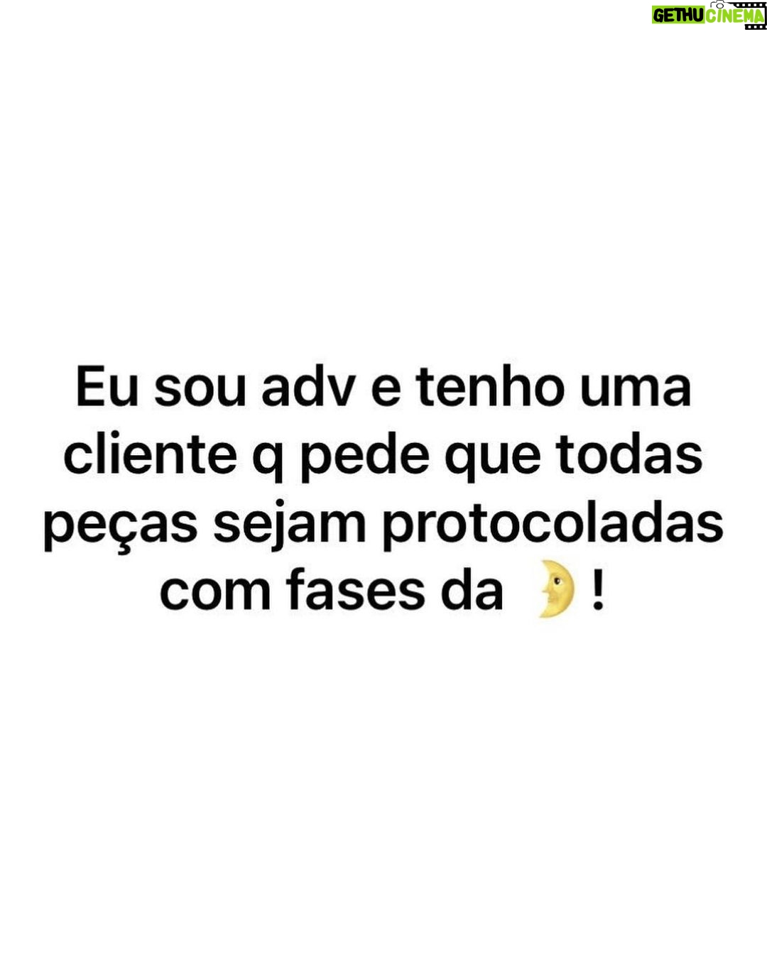 Chico Felitti Instagram - Empreender pode ser difícil! O Santander me chamou para perguntar para a galera que me segue quais foram as histórias mais malucas que já passaram na saga que é o sonho do próprio negócio. Os causos têm nota fiscal perdida embaixo da máquina de lavar e um menino que achava que os pais eram "MEI agricultor" kkk. E você, que perrengue já passou nessa vida de CEO de MEI? Conta aí nos comentários, e aproveita que está chegando o Dia do Empreendedor. E pode respirar aliviado que o Santander tem produtos e serviços para deixar essa jornada bem menos "perrenguenta". Saiba mais no link da bio de @santanderbrasil #publicidade
