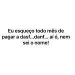 Chico Felitti Instagram - Empreender pode ser difícil! O Santander me chamou para perguntar para a galera que me segue quais foram as histórias mais malucas que já passaram na saga que é o sonho do próprio negócio. Os causos têm nota fiscal perdida embaixo da máquina de lavar e um menino que achava que os pais eram "MEI agricultor" kkk. E você, que perrengue já passou nessa vida de CEO de MEI? Conta aí nos comentários, e aproveita que está chegando o Dia do Empreendedor. E pode respirar aliviado que o Santander tem produtos e serviços para deixar essa jornada bem menos "perrenguenta". Saiba mais no link da bio de @santanderbrasil #publicidade