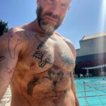 Chico Felitti Instagram - Biscoito assado no sol 🌞