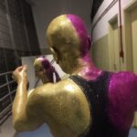 Chico Felitti Instagram - Se me perguntarem qual é a cara de São Paulo, eu diria que é a @anaanimal . Uma pessoa que já morou em orfanato, já morou na rua, já ficou em hotel cinco estrelas e agora periga ser despejada do quarto no Ginásio do Ibirapuera, onde mora há 23 anos. Essa não é só uma das pessoas mais rápidas do mundo, é também uma das paulistanas mais conhecidas. Animal é a alma da cidade. Se a gente puder ir mostrar o quanto ela é admirada no perfil da Secretária do Esporte, talvez ela mude de ideia. Eu já fui lá & comentei “deixa a Animal ficar na casa dela”: @coronelhelenareis