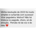Chico Felitti Instagram - VIDA NOVA! As histórias mais surreais de resolução de ano novo competiram ontem. Aqui vão as dez mais votadas, mas tem 20 no story destacado EC Ano Novo. Um feliz ano por aí 🎈❤️ NOVO ANO VIDA NOVA