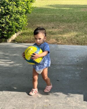 Chinmayi Instagram - The son holds a ball that my best friend once bought as a gift for Rahul. 

Praveena was sunshine and all things happy. Before cancer decided to take her away. I think of her often and wish she’d been here to see her niece and nephew. 

Some of the nicest, loveliest humans I know left and I wonder, why is it that the soul decides to take that sort of a journey. 

Praveena always found reasons to laugh and was the spark of joy in the hospital where she was treated, cheering up doctors and others like her. 

She wrote such beautiful lyrics. And every time I face the mic for a telugu jingle, I think of her.

That green ball is peeling. I have saved it for years not knowing someday, my kid would pick it up. 

Life.