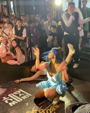 Chise Ninja Instagram - 🥀JAPAN MOTHER CHISE NINJA in Taiwan.

🏆 GP woman’s performance with @sharron.ninja 
🏆 GP OTA performance with @___neytiri

(ALLY BALL in Taiwan,2023)
Host by @zoe.ninja_hybrid @taipeibboycity 
。

I had fun so much I could figuring out what I need for next level! I wanna more battle and practice 😵‍💫💙vibes and audience was giving energy !!! It was outside situation venue so my hair was dead kkkkk but blue was shining 🦋haha. 
.
#mother #chise #chiseninja #taiwan #houseofninja #iconic #travel