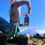 Chise Ninja Instagram - Mt Fuji moment w Jäegermeister bottle of my photo🤍✨.. .. . . 山の中での乾杯は、心底冷え切る夜中に最高である😎✨ (でも富士山麓の夜中の撮影は、寒すぎる🤪朝の撮影ww…) 寝て起きて、目の前富士山🗻💙。。。 そして最高の日光浴。。。空気おいしすぎる。。。 またすぐキャンプいきてぇぇぇー🥹🌪🌪🌪0… . . . @jagermeister_japan 🗻💎🙌🏼 #bestnights #bethemeister 。 Thank you for giving me special bottle 🧡💚 . . #posé #posemaker #flexiblegirls #asiangirl #chiseninja #holdandposeforme #富士山 #myfuji #mtfujijapan #camp @jagermeister #motivation #orange #green #blue #ポーズ #キャンプ #ギャルキャンプ #gal #bottle #shot #photographer #photooftheday #bethemister Tokyo Japan