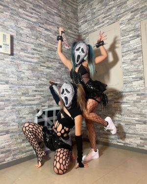 Chise Ninja Instagram - 🙀🎃HAPPY HALLOWEEN🎃🙀 @aami0625new 🍑
.
.
We tried to make it and could do Halloween workshop😍✨thank you for coming to take our class and they bring cute outfits💙🤍.. and it was 2nd time to host Halloween party and workshop🌪we were keep dancing till party time 🤣💘choreo was hard BUT hopefully they had fun 🥰💙..
..
..
..
We made the mask in 1hour by Daiso🤣💙 I’m appreciate that We love love to make something all the time 🦋🤣🤣….
.
.
#happy #halloween #cosplay #2023 #ハローウィン #party #workshop #lesson #shibuya #渋谷 #dance #twerk #music #vogue #aami #chise #collaboration #mood #blackouttuesday #ムンクの叫び #munch #munchies