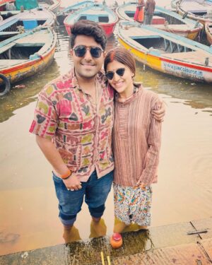 Chitra Shukla Instagram - First Ganga snan as a couple after marriage☺️#harhargange🙏 At the Legendary Dashashwamedh Ghat, Holy Ganges 😊✨ #banaras #gangaghat #kashivishwanath #mandir
 
#chitrashuklaupadhyay #vaibhavupadhayay #chitrashukla #vc #vaibhavchitra #chitrabhav