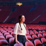 Chloée Deblois Instagram - La mini Chlochlo qui faisait des chorées dans son sous-sol en reviendra jamais d’avoir pu en faire une devant un Centre Bell et un Centre Vidéotron plein à craquer. Aux côtés et grâce à mon amie @roxanebruneau qui a TOUT arraché!!!! Merci, BRAVO, amen, sanapa.🥹♥️☀️