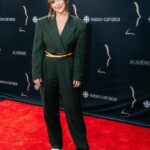 Chloée Deblois Instagram – Les @prixgemeaux 2023 ♥️♥️♥️♥️

Styliste @melaniebrisson_styliste 
Suit vintage revalorisé par @anomalcouture 
Mise en beauté @alpersisters 
Et beaucoup de pliziiiiir 🤗
