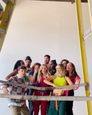 Chloée Deblois Instagram - 🎉🎉🎉🎉De retour à l’animation de @mammouth.tqc avec la plus belle gang qui se désorganise en chantant aux 2 secondes!!!🥹♥️