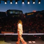 Chloée Deblois Instagram - Le @lepopupshow édition @juste_pour_rire, on l’oubliera jamais. On a tellement eu de fun!!!!!!!!!!!!!🥹♥️ Merci à tout ceux qui sont venu vivre cette folle soirée avec nous! Les plus beaux souvenirs captés par @villedepluie ☀️ Place Des Festivals