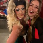 Chloée Deblois Instagram - 🤡L’Halloween au podcast Tout le monde s’haït, on a pissé de rire dans nos bas de nylon! EN LIGNE CETTE SEMAINE! ♥️🤡♥️🤡♥️🤡♥️ Cabaret Lion d'Or