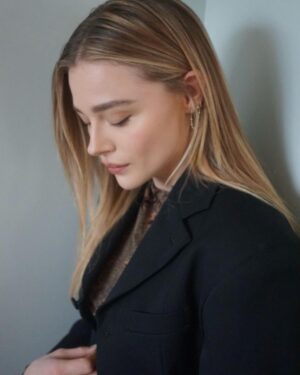 Chloë Grace Moretz Instagram - 🤍right back to it🤍