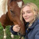 Chloë Grace Moretz Instagram - 2022, thank you❤️ you’ve taught me so many things, and most importantly, thank you to the incredible people in my life. I love you all very much and without you, this year would’ve been a whole lot different❤️ I can’t wait to see what ‘23 holds - and 10 slides is no where near enough