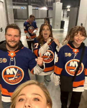 Chloë Grace Moretz Instagram - 2022, thank you❤️ you’ve taught me so many things, and most importantly, thank you to the incredible people in my life. I love you all very much and without you, this year would’ve been a whole lot different❤️ I can’t wait to see what ‘23 holds - and 10 slides is no where near enough
